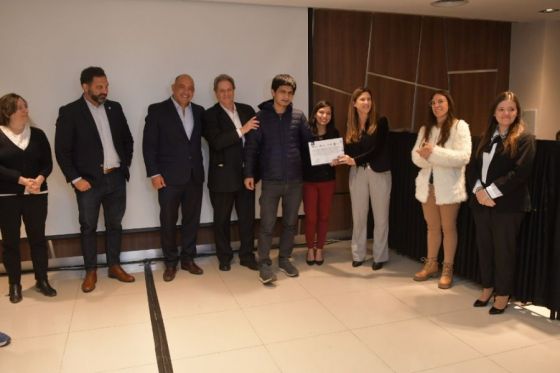 Entrega de certificados a jóvenes y adultos que formaron parte de los cursos de Mil Programadores y Argentina Programa