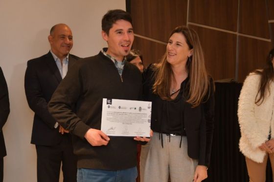 Entrega de certificados a jóvenes y adultos que formaron parte de los cursos de Mil Programadores y Argentina Programa