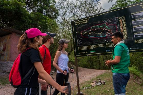 Liderar: El turismo, pasión de multitudes.