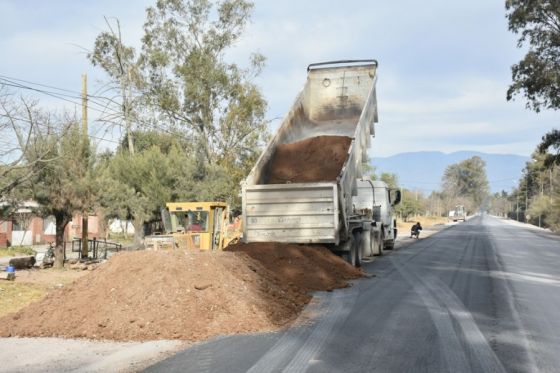 Trabajos de repavimentación en la ruta provincial 23.