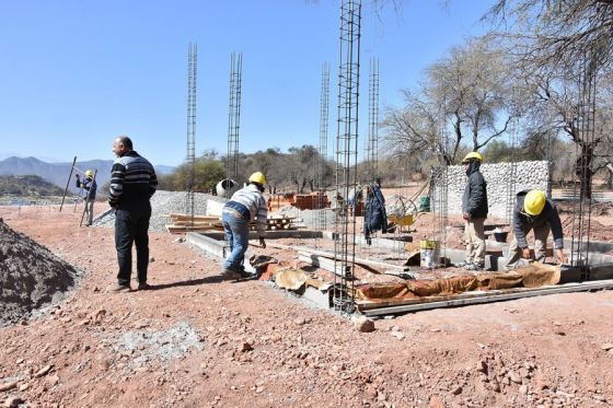 Continúa el recorrido de obras de autoridades del Economía y del Banco Interamericano de Desarrollo.