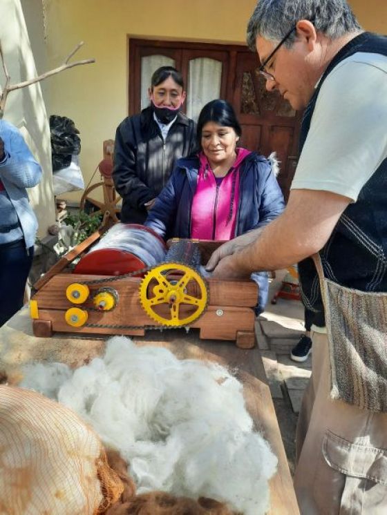 Entregaron maquinarias a emprendedoras de los Valles Calchaquíes