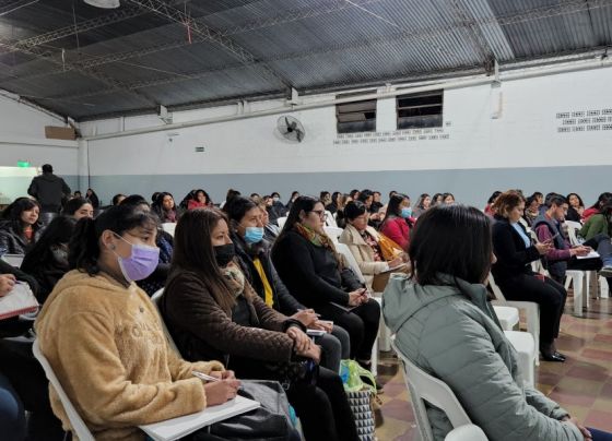 Formación en protección de infancias y adolescencias en el uso de las TICs para docentes del Valle de Lerma