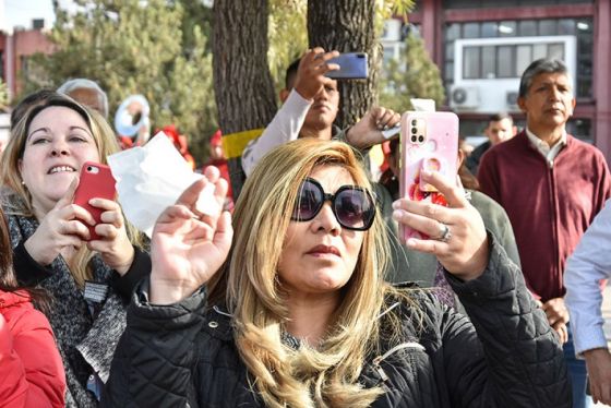 Las imágenes peregrinas del Señor y la Virgen del Milagro visitaron la Casa de Gobierno de Salta