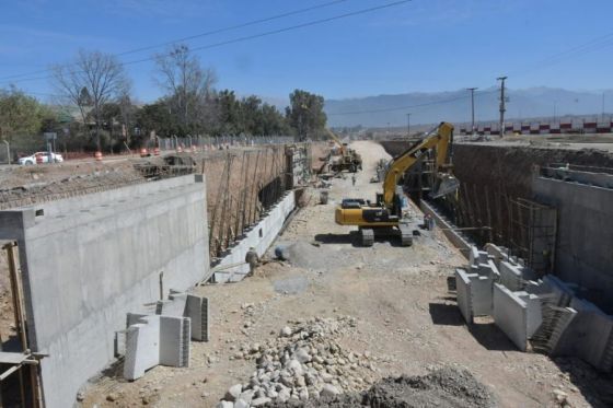 El gobernador Sáenz supervisó las obras de Circunvalación Noroeste.