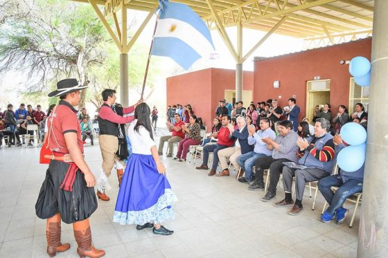 El Gobierno inauguró un colegio secundario en el paraje El Ocultar