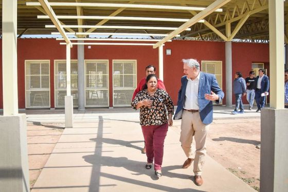 El Gobierno inauguró un colegio secundario en el paraje El Ocultar