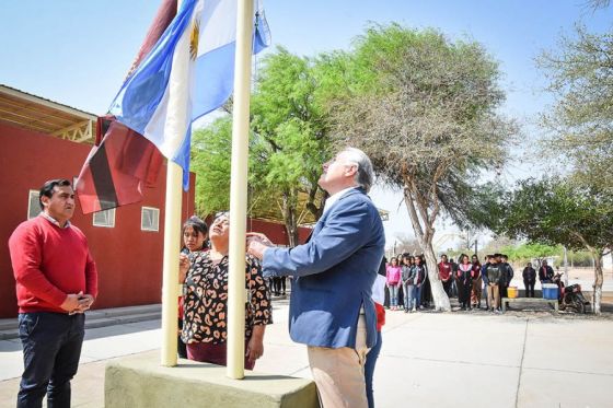 El Gobierno inauguró un colegio secundario en el paraje El Ocultar