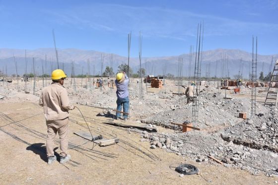 Obras eléctricas y viales, consorcio caminero, trenes