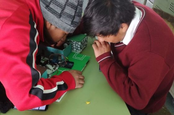 Alumnos de Santa Victoria crearon un innovador sistema de alarmas electrónicas