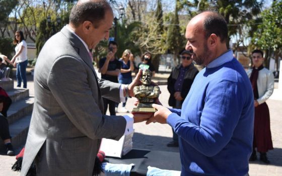 La Comisión del Bicentenario descubrió un busto de Güemes en la ciudad de Baradero