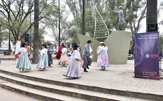 Nueva exposición gastronómica y artesanal de las personas mayores.