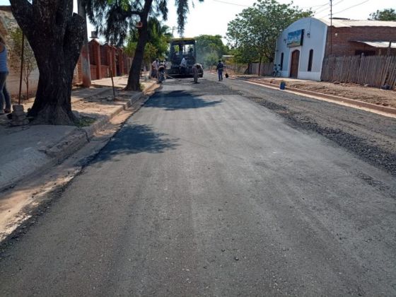 Obras de pavimentación y repavimentación en el norte salteño.