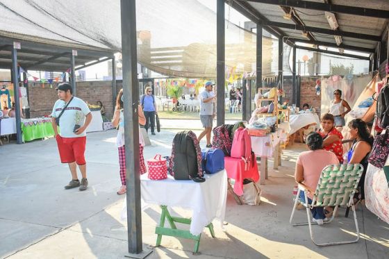 Exitosa Feria de Emprendedores en el Parque de la Familia