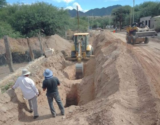 Obra de tratamiento de líquidos cloacales en Villa El Monte