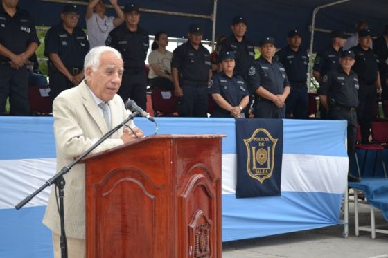 Reconocieron a policías con 25 años de servicio