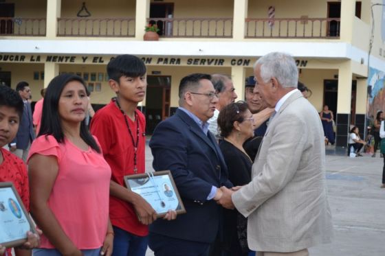 Reconocieron a policías con 25 años de servicio