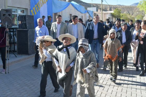 El Gobierno inauguró obras de pavimento articulado en calles céntricas de San Antonio de los Cobres