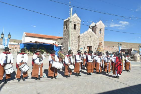 El Gobierno inauguró obras de pavimento articulado en calles céntricas de San Antonio de los Cobres