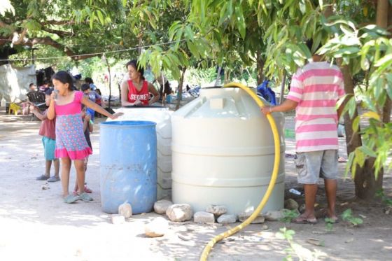 En las comunidades originarias de Tartagal se refuerza la distribución de agua