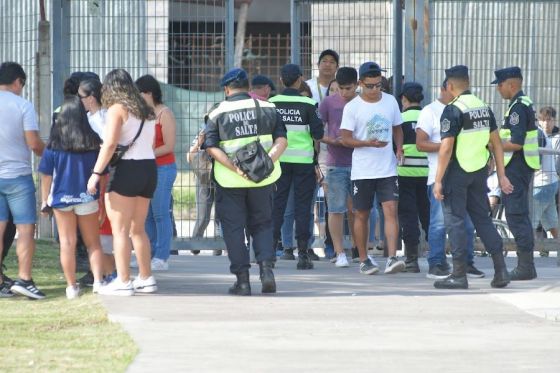 Positivo balance del operativo de seguridad en el primer partido del Torneo de Verano con ambas hinchadas