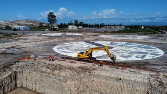 Planta depuradora sur: El Gobernador y el representante del BID recorrieron la obra