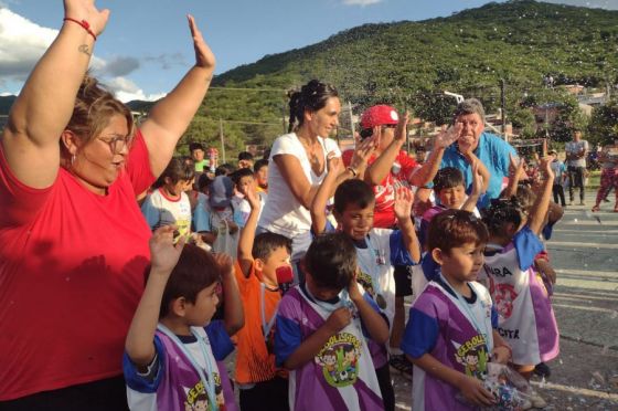 Campeones del torneo Cebollitas recibieron sus premios en la zona Este de la ciudad de Salta