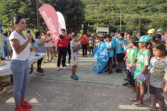 Campeones del torneo Cebollitas recibieron sus premios en la zona Este de la ciudad de Salta