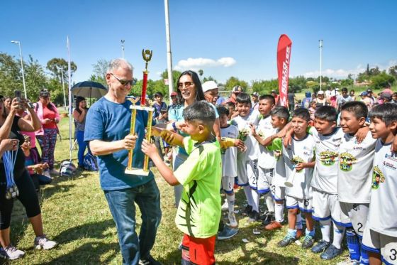 Gran cierre del torneo Cebollitas con la entrega de premios a los campeones interzonales