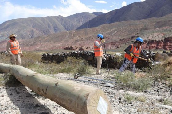 El municipio La Poma estará conectado al tendido eléctrico de media tensión: Sáenz verificó el inicio de obras