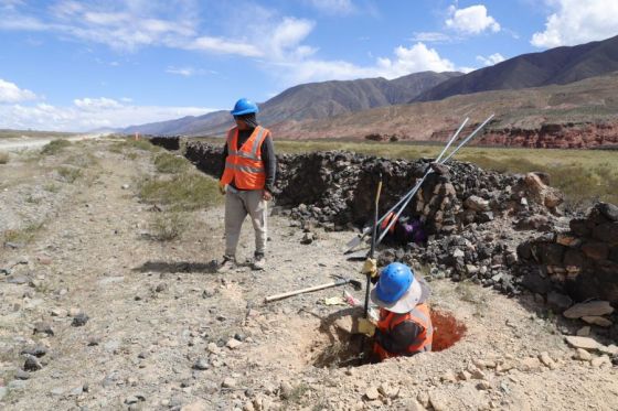 El municipio La Poma estará conectado al tendido eléctrico de media tensión: Sáenz verificó el inicio de obras