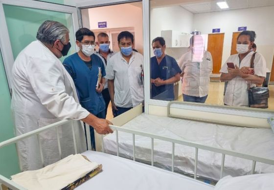 El ministro Esteban en el Centro de Recuperación Nutricional Infantil en Santa Victoria Este