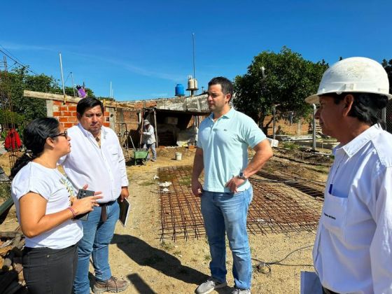 Se ejecutan obras de agua y saneamiento en Orán