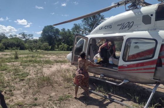 El Gobierno brinda asistencia aérea a familias aisladas por el temporal