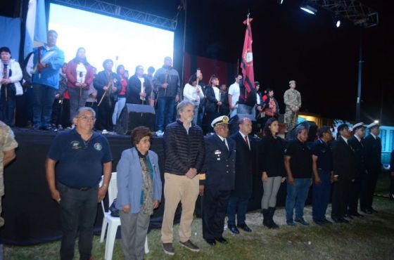 Vigilia en conmemoración de los 41 años de la Gesta de Malvinas.