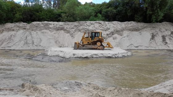 Trabajos de mantenimiento, limpieza y encauzamiento en los ríos Chuscha y Santa María