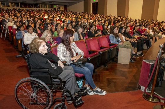 La Escuela Oficial de Ballet celebró el Día Internacional de la Danza