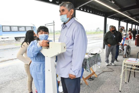 Sáenz participó del inicio en Campo Quijano del operativo de asistencia integral a personas mayores