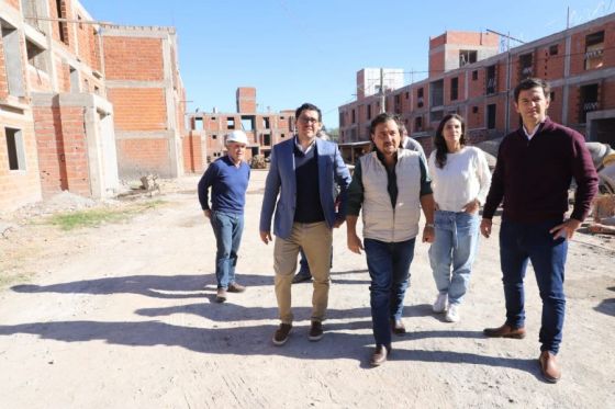 Rosario de la Frontera: Sáenz verificó el avance de obras en el Hospital y la construcción de 48 viviendas