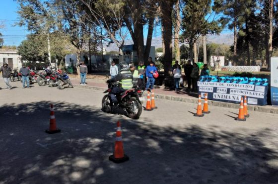 Motociclistas de Animaná fueron capacitados en conducción segura