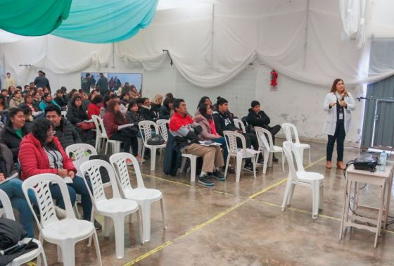 El hospital Arturo Oñativia brinda entrenamiento en cura avanzada de heridas