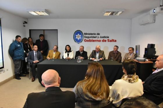 El ministro de Seguridad y Justicia, Marcelo Ramón Domínguez, junto al equipo técnico del Servicio Penitenciario de Salta presentó esta mañana el proyecto de obra para la ampliación de la Alcaidía General 1.