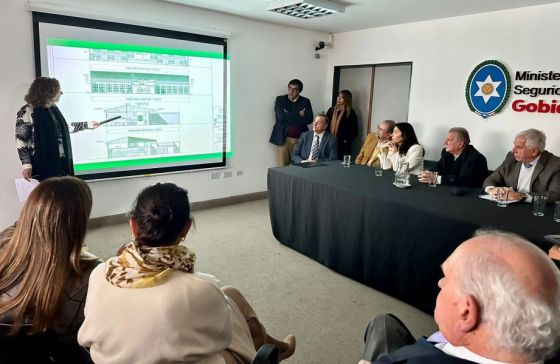 El ministro de Seguridad y Justicia, Marcelo Ramón Domínguez, junto al equipo técnico del Servicio Penitenciario de Salta presentó esta mañana el proyecto de obra para la ampliación de la Alcaidía General 1.