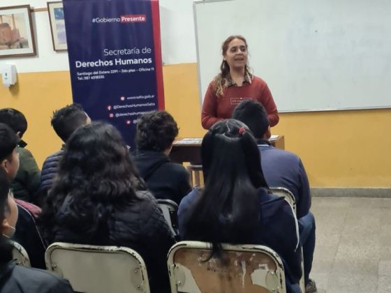 Promocionan derechos políticos y análisis del rol cívico a estudiantes de barrio San Remo