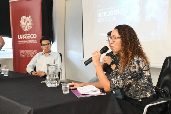 A sala llena se realizó el segundo encuentro del ciclo de charlas de la UPATecO