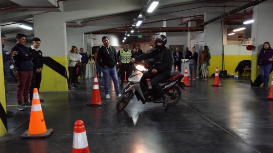 Trabajadores del sector hotelero fueron capacitados sobre conducción segura de motocicletas