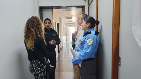 El ministro de Seguridad y Justicia, Marcelo Ramón Domínguez, se reunió esta mañana con la directora de Asistencia de Personas Bajo Vigilancia Electrónica del Ministerio de Justicia y Derechos Humanos de la Nación, Mariel Viladrich.