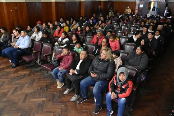 Entrega de escrituras en Cerrillos.