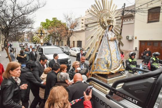 Paso de las imágenes peregrinas.