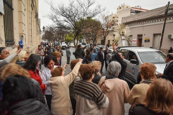 Paso de las imágenes peregrinas.